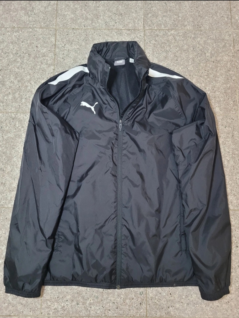 Puma Black Windbreaker Jacket with White Shoulder Panels Size Small